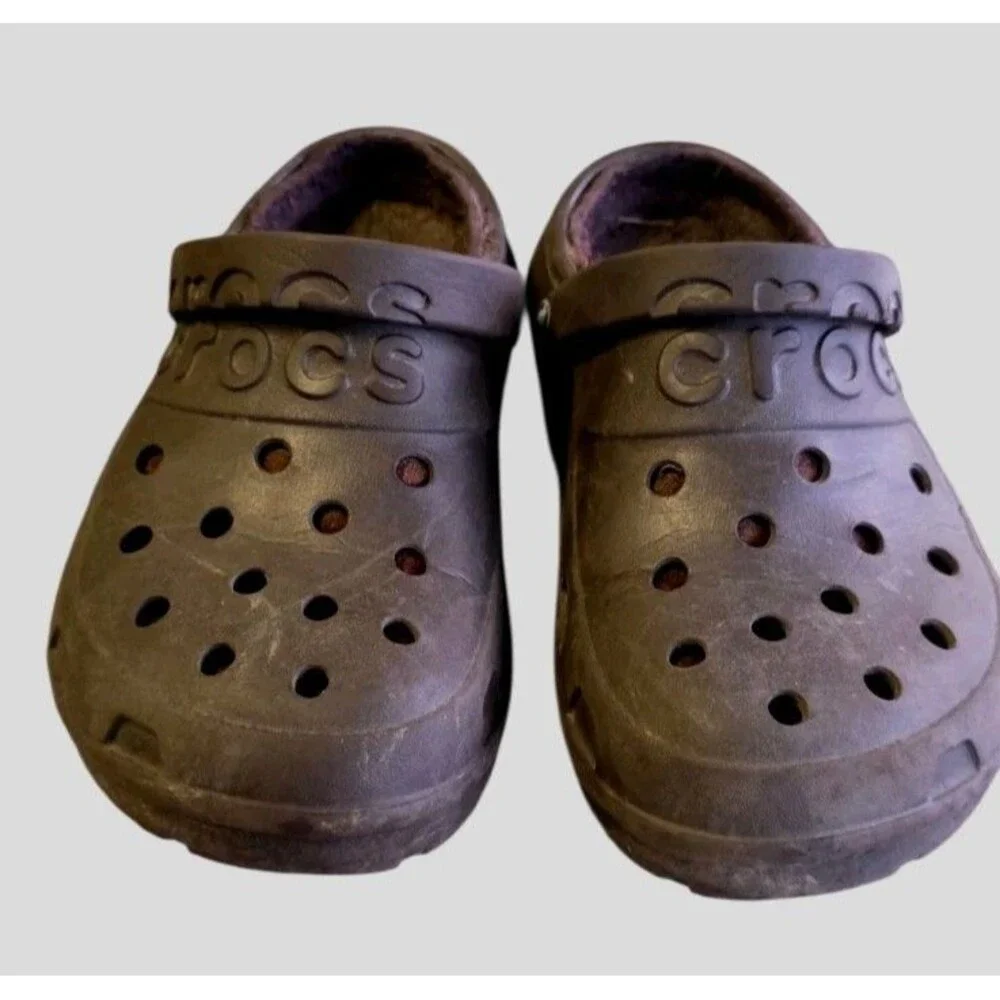 Crocs Gray Faux Fur Lined Clogs Dual Comfort- Size Men's 6 / Women's 8